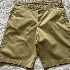 Tommy Bahama men’s khaki shorts, NWT